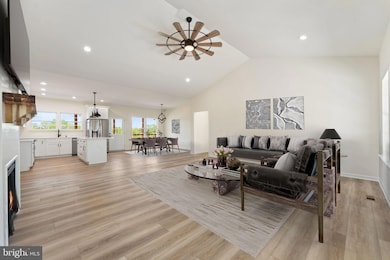 13075 Blackwood Forest Dr, Goldvein, VA 22720 - photo 4