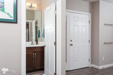 Entryway_Half Bath 0559-SMALL