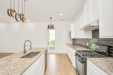 5617 Savyon Dr, Houston, TX 77091 - photo 6