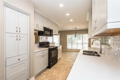 7403 Tall Pines Dr, Houston, TX 77088 - photo 7