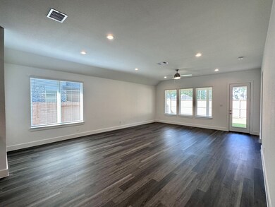 13724 Rising Sun Ln, Shenandoah, TX 77384 - photo 3