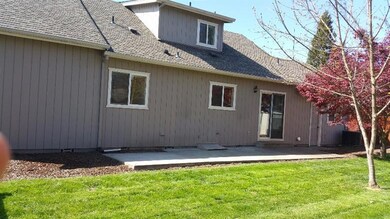 641 SW Western Ave, Grants Pass, OR 97526 - photo 5