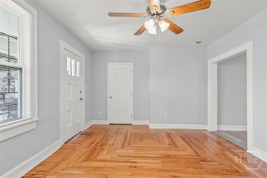 734 E 38th St, Savannah, GA 31401 - photo 4