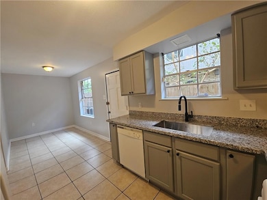 11040 Roger Dr unit C, New Orleans, LA 70127 - photo 2