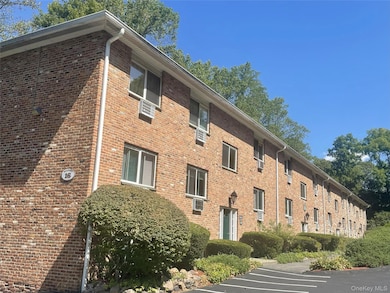 16 Scenic Dr unit M, Croton Hudson, NY 10520 - photo 2