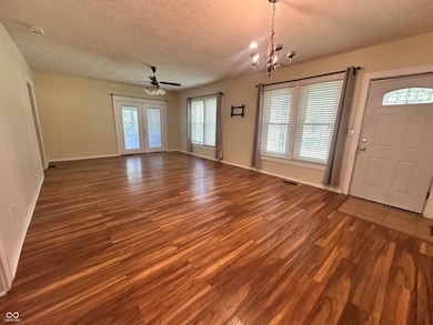 1069 W Railroad St, Fountaintown, IN 46130 - photo 3