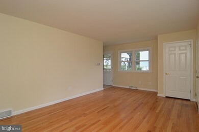 316 S Miller St, Reading, PA 19607 - photo 6