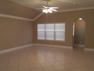 15831 Collinsville Dr, Tomball, TX 77377 - photo 4