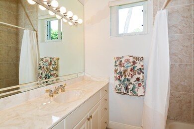 Guest Bathroom 2