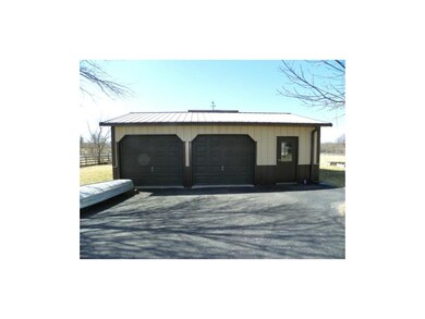 Detached Garage