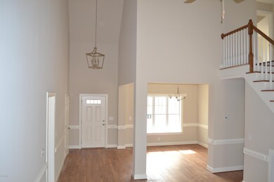 1209 Foyer Dining View