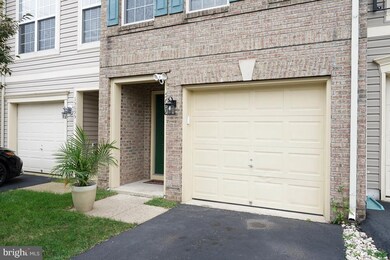 15693 John Diskin Cir, Woodbridge, VA 22191 - photo 2