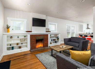 451 E French Place, San Antonio, TX 78212 - photo 2