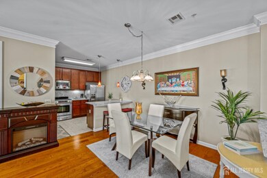 317 Regency Place unit 317, Woodbridge, NJ 07095 - photo 5