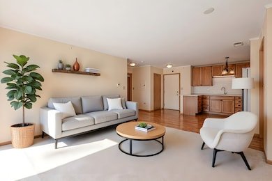 The Greens of Elgin unit 320, Elgin, IL 60123 - photo 4