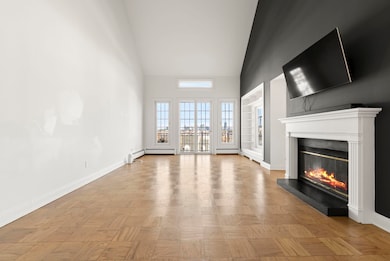 Port Liberté
Port Liberté unit 53, Jersey City, NJ 07305 - photo 2