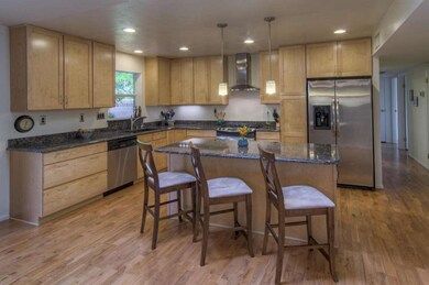 1720 W Loma Ln, Phoenix, AZ 85021 - photo 5