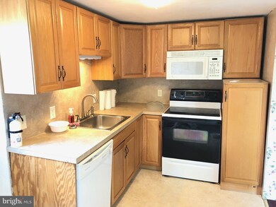 25 E Adams St, McAdoo, PA 18237 - photo 6