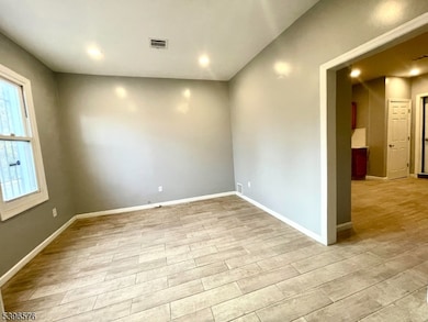 25 Kipp St, Newark, NJ 07108 - photo 3