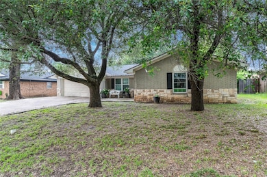 521 Bryan Dr, Denison, TX 75020 - photo 3