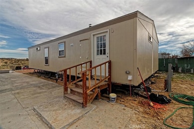 14018 Rodeo Dr, Victorville, CA 92395 - photo 4