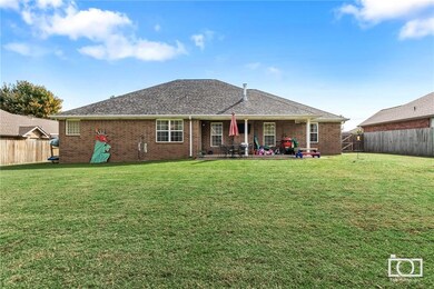 405 NW Saddlebrook Dr, Bentonville, AR 72712 - photo 3