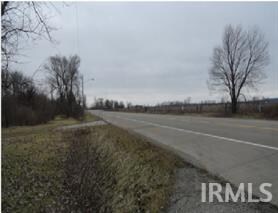 56400 Larrison Blvd, New Carlisle, IN 46552 - photo 3