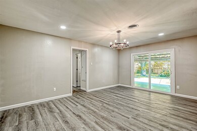 7702 Yoe St, Houston, TX 77016 - photo 3