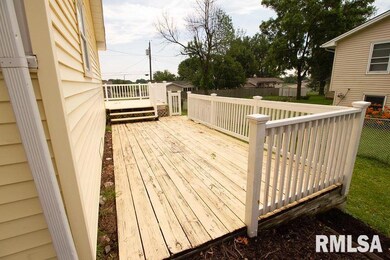 4823 Wisconsin Ave, Davenport, IA 52806 - photo 3