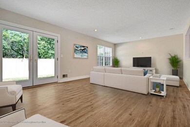 142 Hamlet Ct, Toms River, NJ 08753 - photo 7