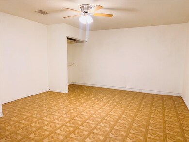 11138 Cayman Mist Dr, Houston, TX 77075 - photo 6