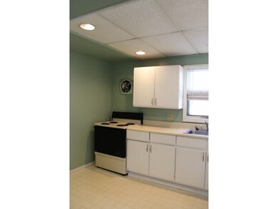 Entrance, Unit B (Unit 2)