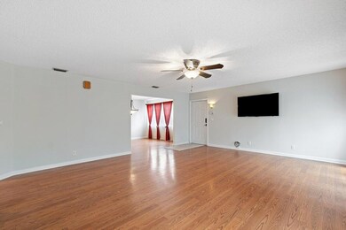 146 Weybridge Cir unit C, Royal Palm Beach, FL 33411 - photo 6