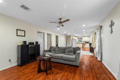 2312 Cromwell St, Houston, TX 77093 - photo 5