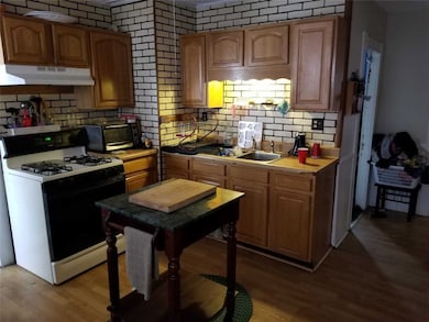 277 Mason St, Woonsocket, RI 02895 - photo 4