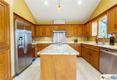 1269 Hillcrest Dr, New Braunfels, TX 78130 - photo 5