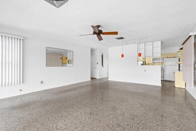 7901 Bayshore Dr, Treasure Island, FL 33706 - photo 7