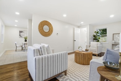 540 Springdale Dr, Pittsburgh, PA 15235 - photo 4