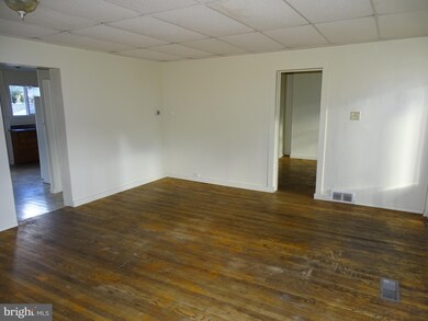 547 Second St unit 1, Chambersburg, PA 17201 - photo 5