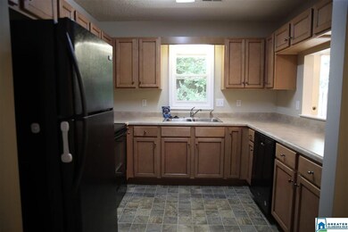 5271 Falling Creek Ln, Birmingham, AL 35235 - photo 6