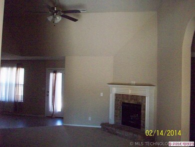 1499 W Burnham Ave, Sapulpa, OK 74066 - photo 2