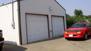 garage/workshop