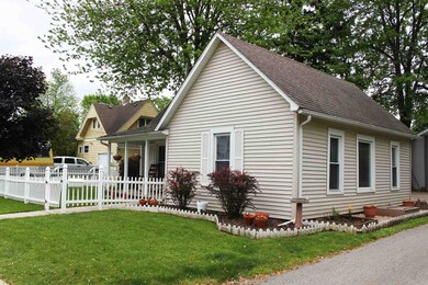 310 W 1st St, Auburn, IN 46706 - photo 5