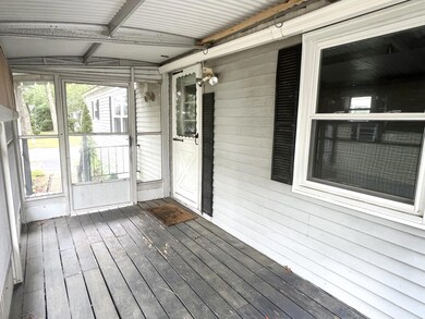 113 Dolittle Ln, Wareham, MA 02576 - photo 4