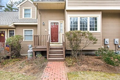 10 Lilac Ct, Hopkinton, MA 01748 - photo 2