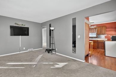 1334 Wade St, Des Moines, IA 50315 - photo 7