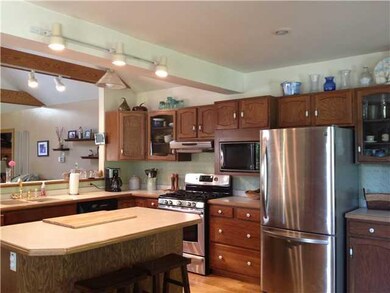 Kitchen. Huge country kitchen with abundant cabine