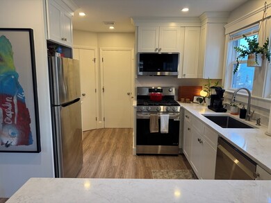 27 Charlotte Rd unit 1, Waltham, MA 02453 - photo 2