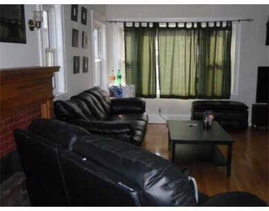 24 Hillcrest Cir unit top, Watertown, MA 02472 - photo 5