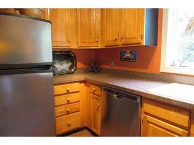 504 Acorn Ln, Shelburne, VT 05482 - photo 4